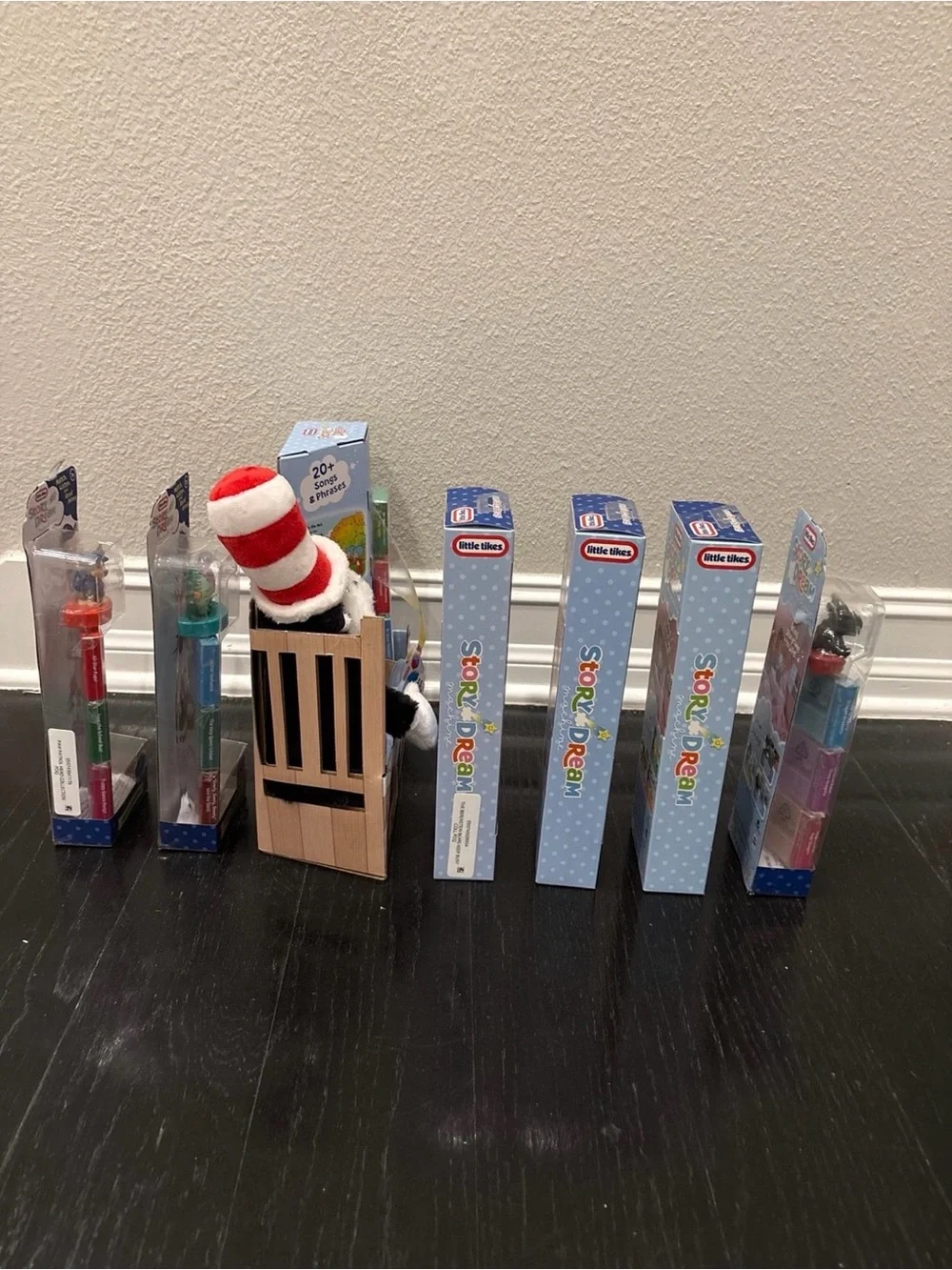 Little Tikes Story Dreamers Dr Seuss Edition plus 6 stories